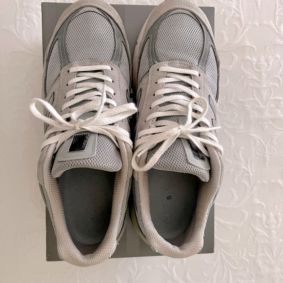 New Balance 990v5 Size 11 Men - Picture 7 of 7